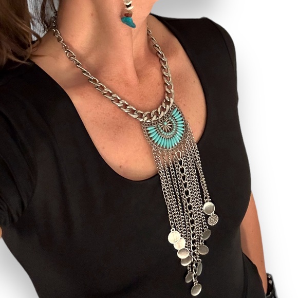 Southwestern Bohemian Bib Statement Necklace Faux Turquoise and Silver-Tone - Picture 3 of 10
